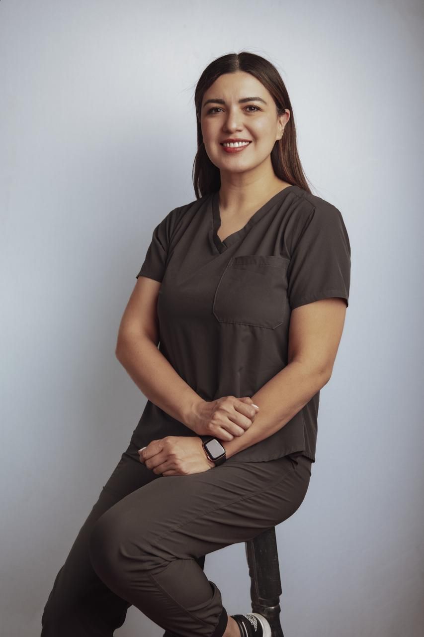 Dra. Rosella Cárdenas, especialista en ortodoncia y estética dental en Dental San Javier, Lagos de Moreno